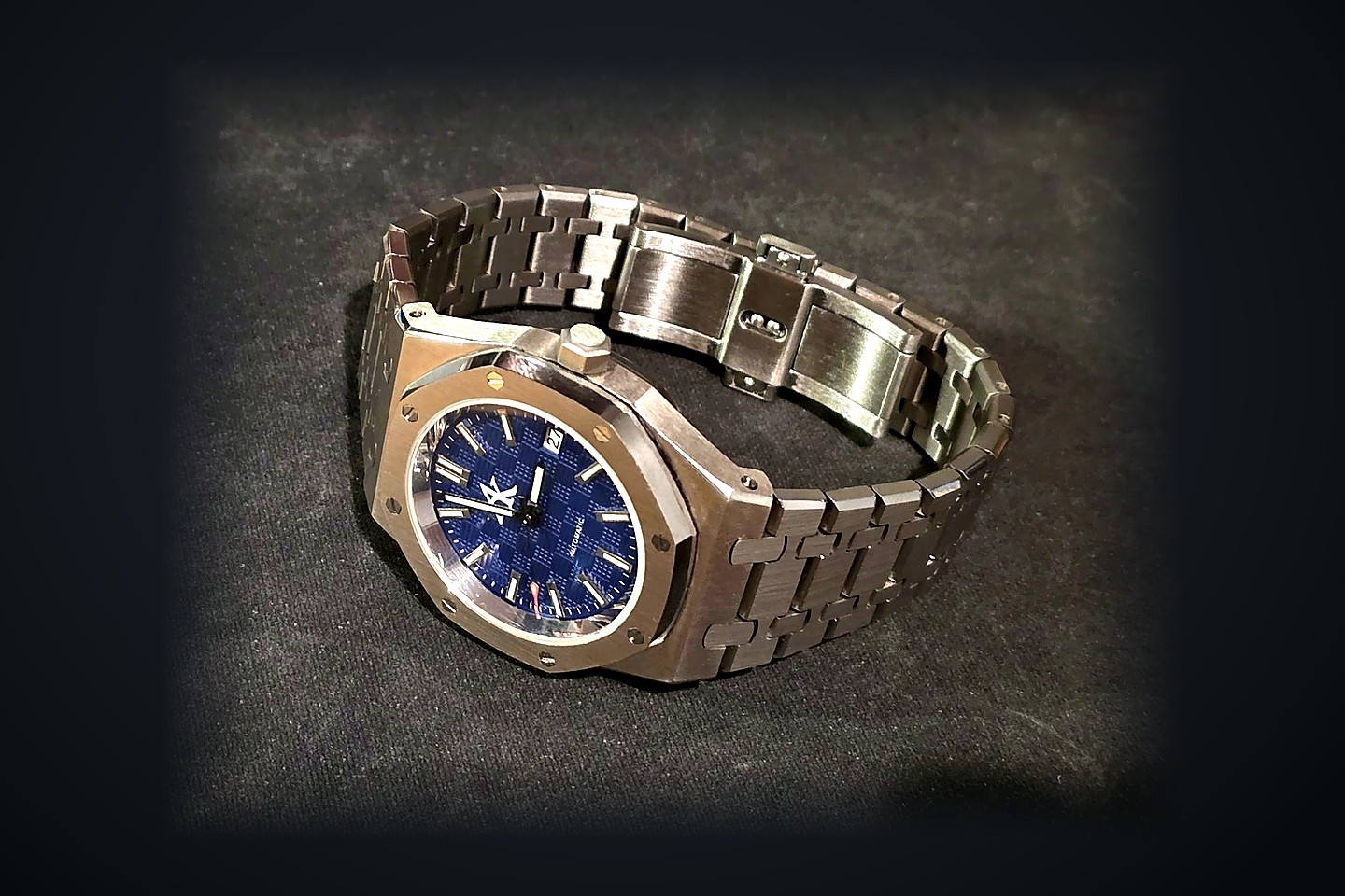 AK005 actual blue textured dial and steel bracelet